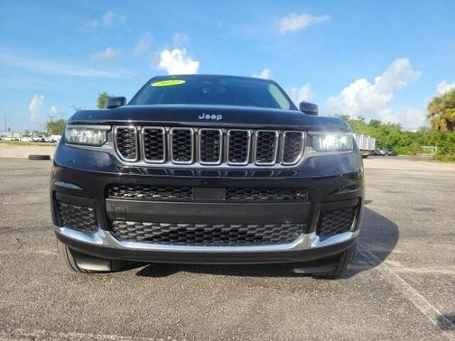 2022 Jeep Grand Cherokee L Laredo