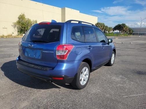 2016 Subaru Forester 2.5i