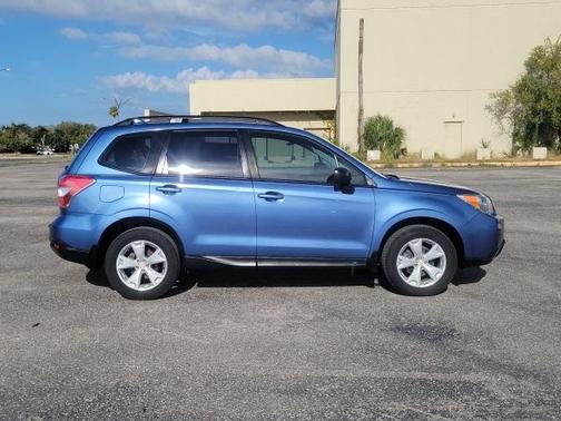 2016 Subaru Forester 2.5i