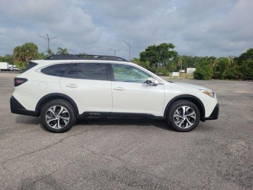 Crystal White Pearl 2020 Subaru Outback Limited