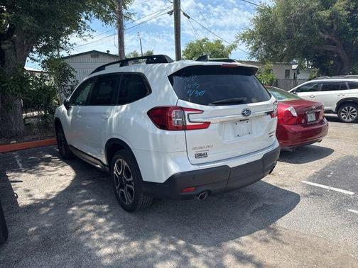 Crystal White Pearl 2023 Subaru Ascent Limited 8-Passenger