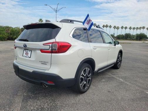 Crystal White Pearl 2023 Subaru Ascent Limited 8-Passenger