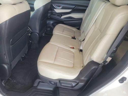 Crystal White Pearl 2023 Subaru Ascent Limited 8-Passenger
