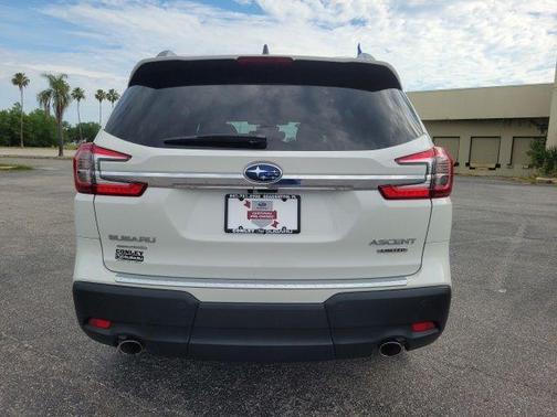 Crystal White Pearl 2023 Subaru Ascent Limited 8-Passenger