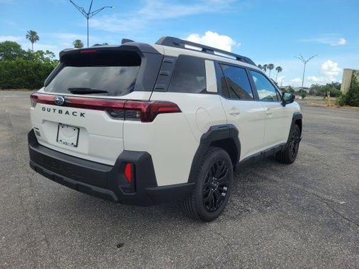 Crystal White 2026 Subaru Outback Limited XT