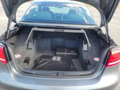 2012 Volkswagen Eos Lux