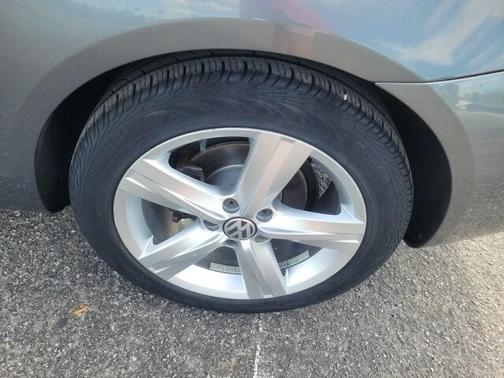 2012 Volkswagen Eos Lux