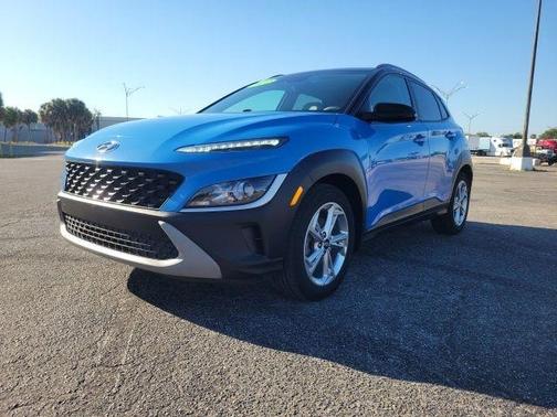 Black 2022 Hyundai KONA SEL
