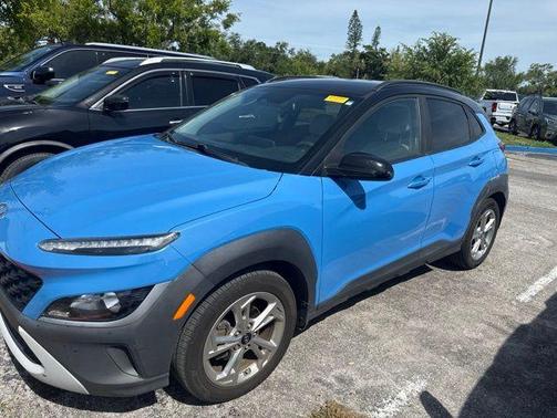 Black 2022 Hyundai KONA SEL