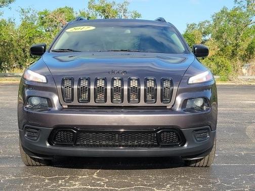 2017 Jeep Cherokee Sport