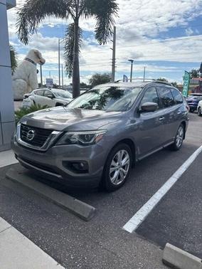 2018 Nissan Pathfinder SL