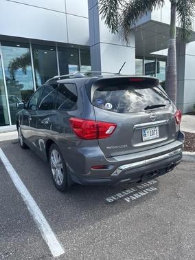 2018 Nissan Pathfinder SL