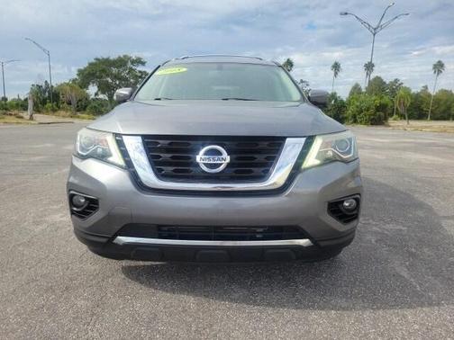 2018 Nissan Pathfinder SL