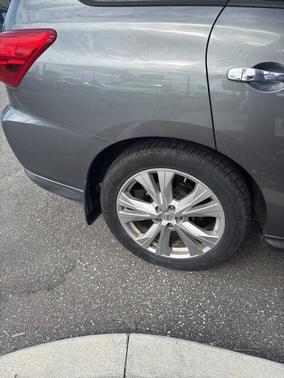 2018 Nissan Pathfinder SL