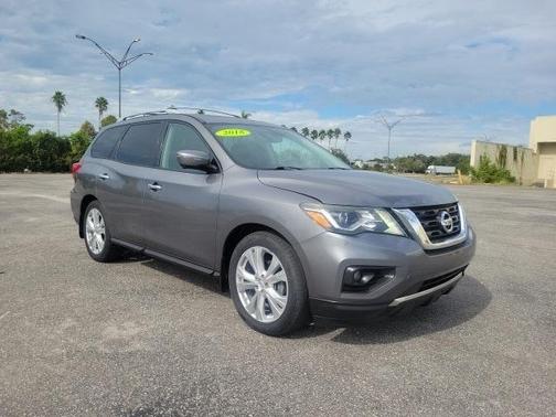 2018 Nissan Pathfinder SL