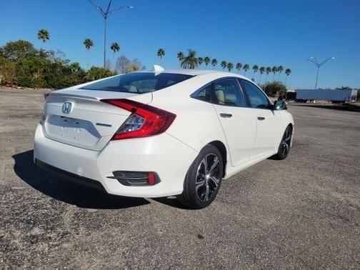 2017 Honda Civic Touring