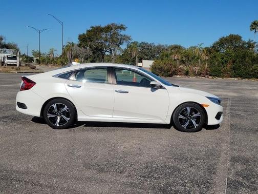 2017 Honda Civic Touring
