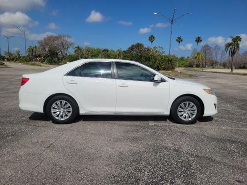 2013 Toyota Camry LE
