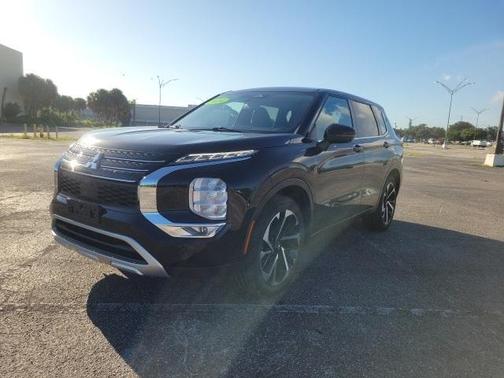 2024 Mitsubishi Outlander SE Black Edition
