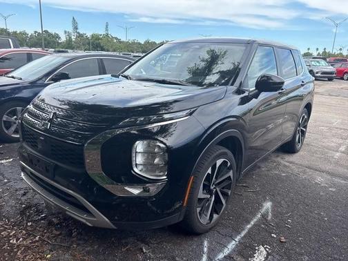 2024 Mitsubishi Outlander SE Black Edition