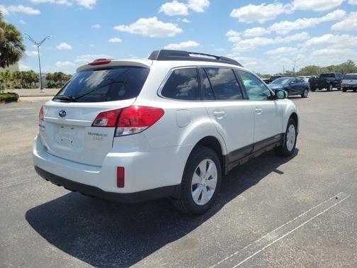 2011 Subaru Outback 2.5i Premium