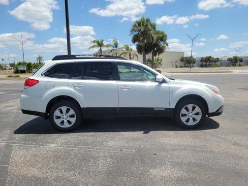 2011 Subaru Outback 2.5i Premium
