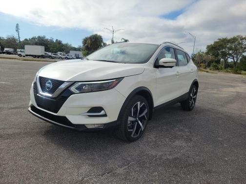 2022 Nissan Rogue Sport SL