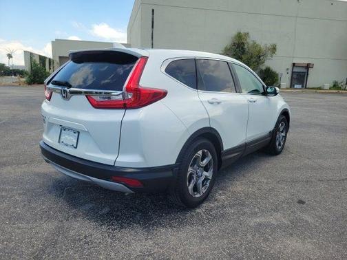 White 2018 Honda CR-V EX