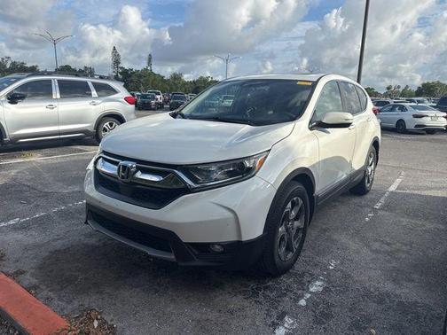 White 2018 Honda CR-V EX