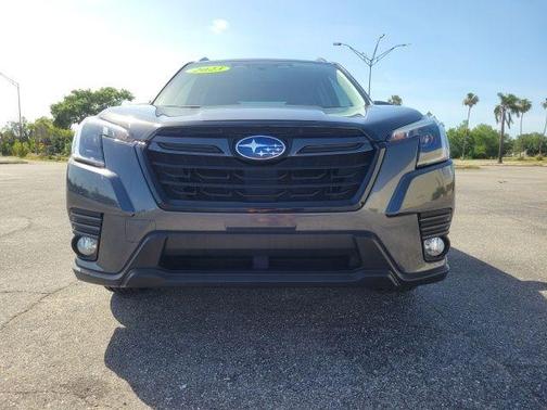 Magnetite Gray Metallic 2023 Subaru Forester Limited