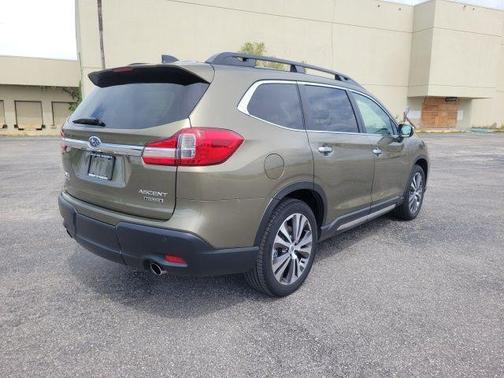 Autumn Green Metallic 2022 Subaru Ascent Touring 7-Passenger