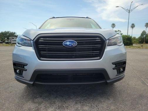 Ice Silver Metallic 2022 Subaru Ascent Onyx Edition