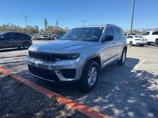 2023 Jeep Grand Cherokee Laredo