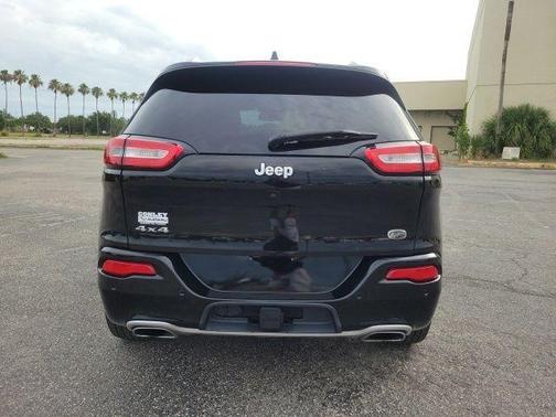 Diamond Black 2017 Jeep Cherokee Overland
