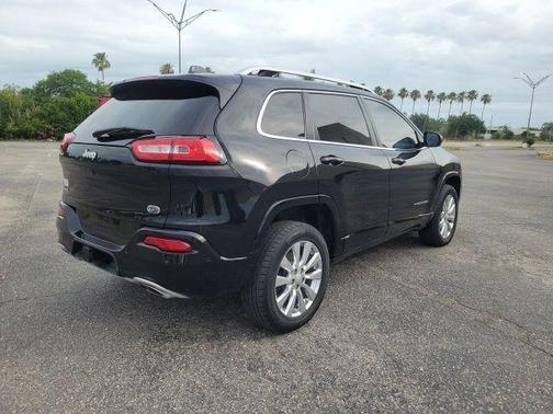 Diamond Black 2017 Jeep Cherokee Overland