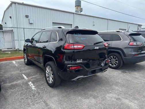 Diamond Black 2017 Jeep Cherokee Overland