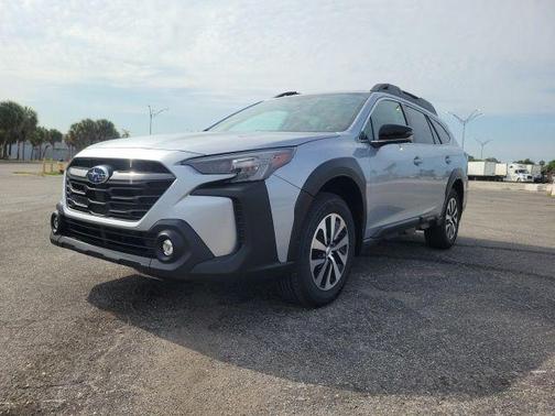 Ice Silver Metallic 2023 Subaru Outback Premium
