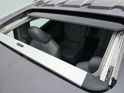 Magnetic Gray Metallic 2024 Toyota Highlander XLE