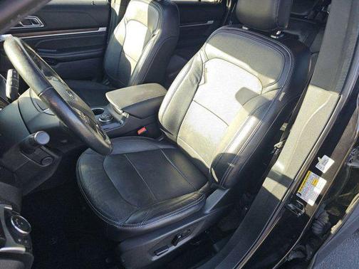 Black Metallic 2019 Ford Explorer Limited