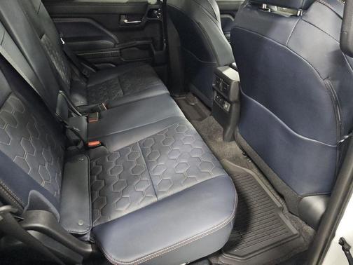 Wind Chill Pearl 2026 Toyota 4Runner Hybrid Platinum