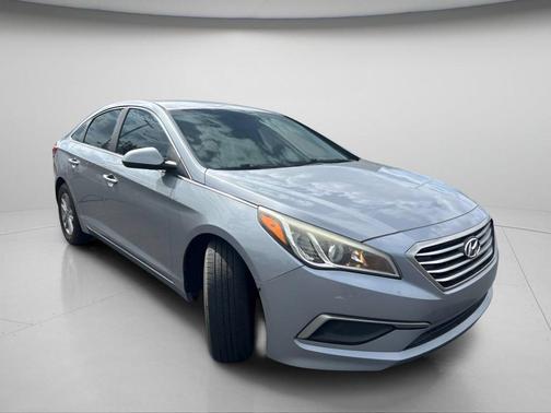 Shale Gray Metallic 2017 Hyundai SONATA SE