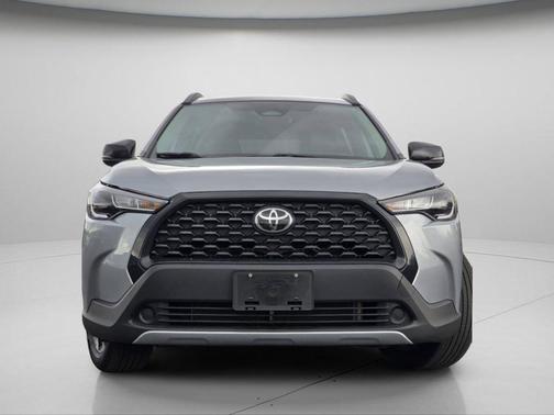 Sonic Silver 2025 Toyota Corolla Cross LE