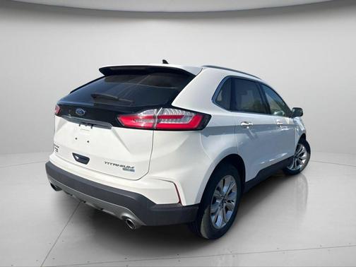 Star White Metallic Tri-Coat 2020 Ford Edge Titanium