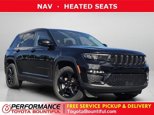 Diamond Black Crystal Pearlcoat 2023 Jeep Grand Cherokee Limited