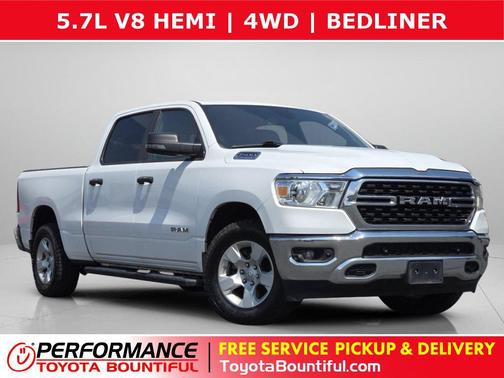 Bright White Clearcoat 2023 RAM 1500 Big Horn/Lone Star