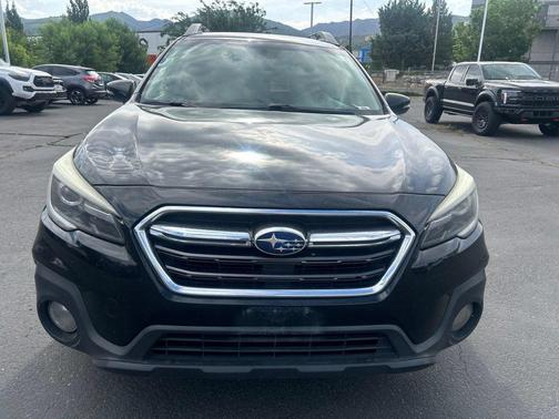 Crystal Black Silica 2018 Subaru Outback 2.5i Limited