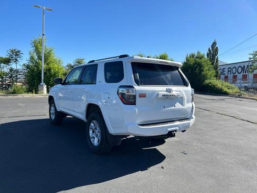Ice Cap 2023 Toyota 4Runner SR5