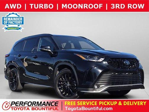 Midnight Black Metallic 2023 Toyota Highlander XSE