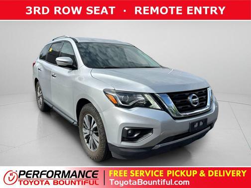 Brilliant Silver 2018 Nissan Pathfinder SV