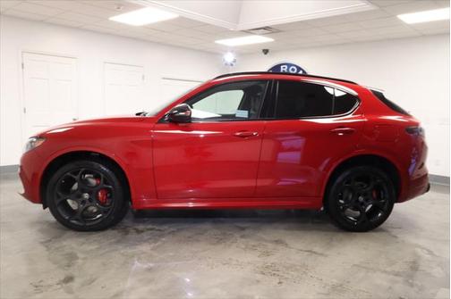 2025 Alfa Romeo Stelvio Ti